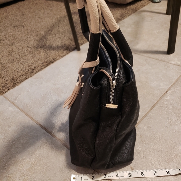 Nine West Handbag - Picture 2 of 9